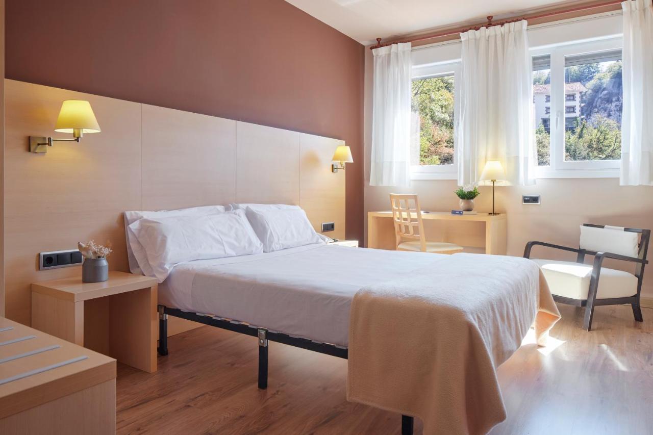 Iraipe Santuario De Arantzazu Hotel Oñate エクステリア 写真